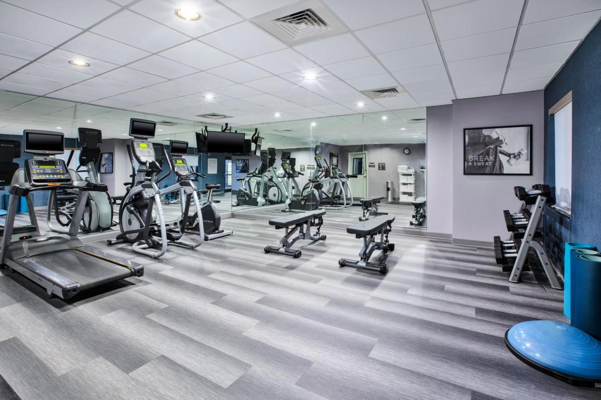 Staybridge Suites Omaha 80Th And Dodge By Ihg Εξωτερικό φωτογραφία