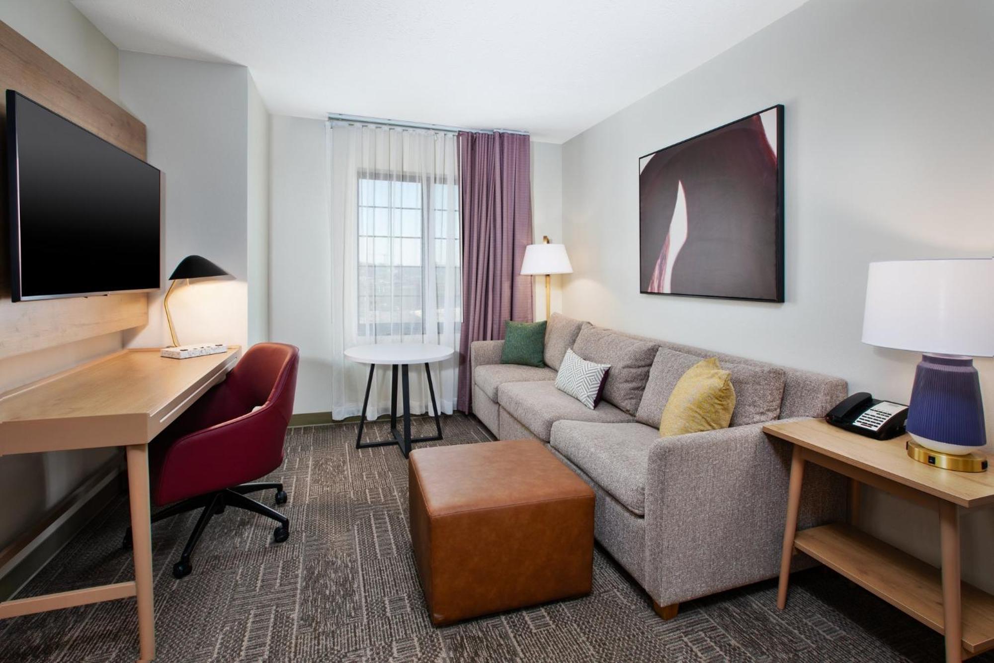 Staybridge Suites Omaha 80Th And Dodge By Ihg Εξωτερικό φωτογραφία