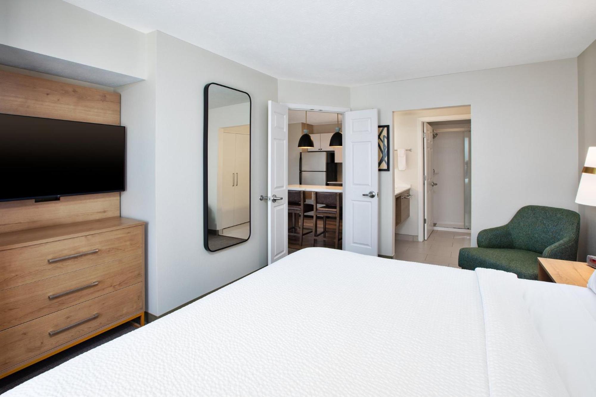 Staybridge Suites Omaha 80Th And Dodge By Ihg Εξωτερικό φωτογραφία